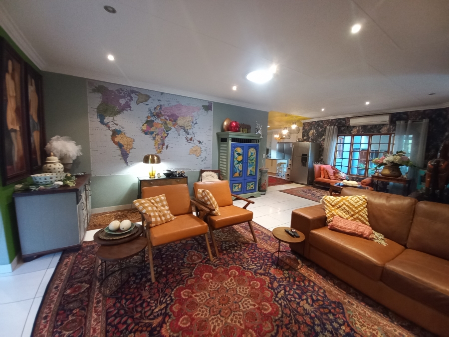 3 Bedroom Property for Sale in Safari Gardens North West